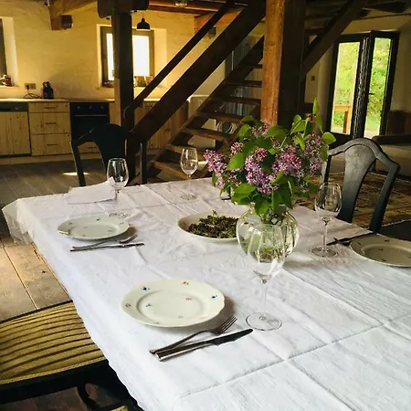 Kesa Barn Latrany